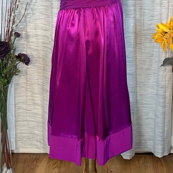 Adrianna Papell solid purple flowing halter evening party dress. - Picture 14 of 16